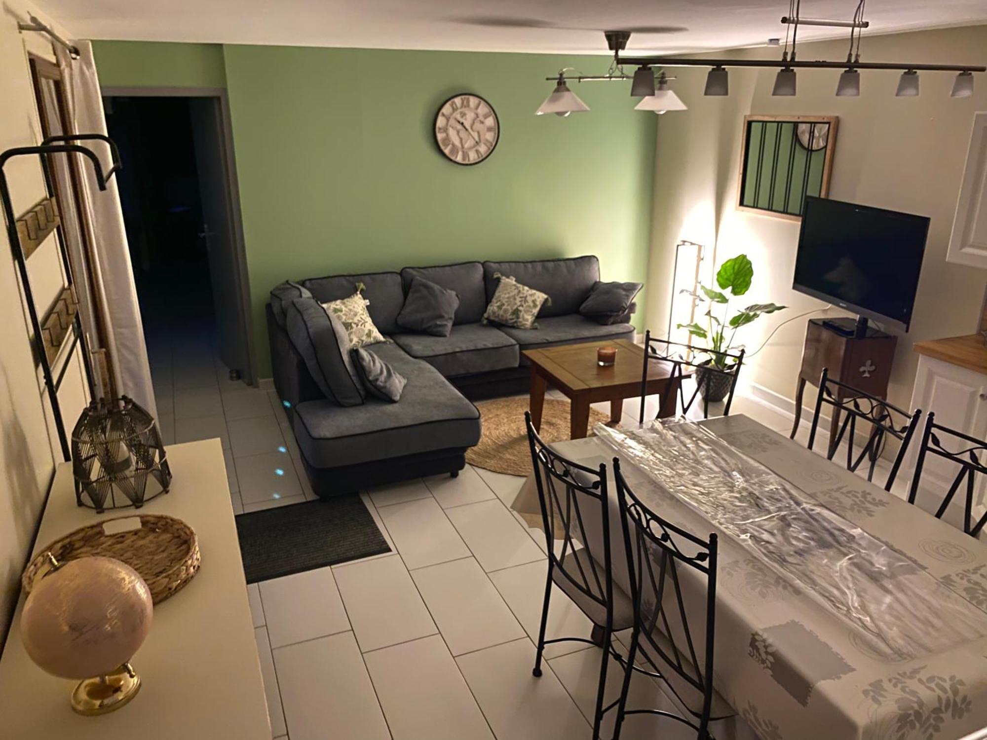 Les Charmes De L'yeres Holiday home *